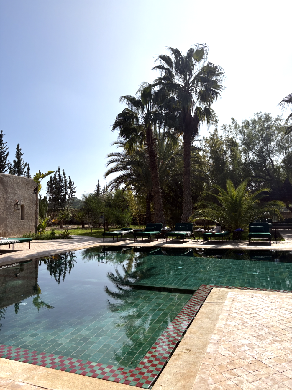 PHOTO piscine transats